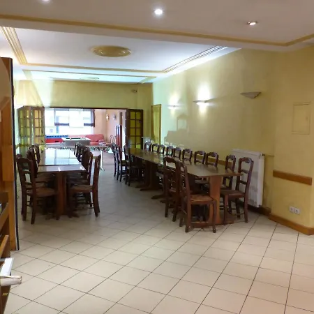 Ancien Bar Restaurant Entre Nous لو تيلو