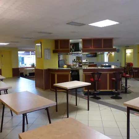 فيلة Ancien Bar Restaurant Entre Nous لو تيلو