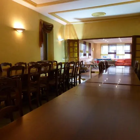 فيلة Ancien Bar Restaurant Entre Nous